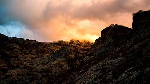 工作之余也要享受生活的句子