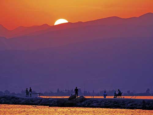 鼓励在外打工人的句子